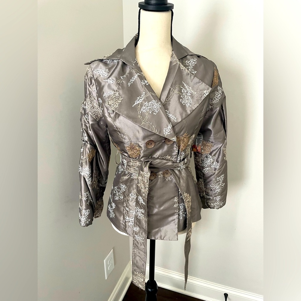 Lovely Silk top/jacket. Never worn. Beautiful with or without belt. Size S.